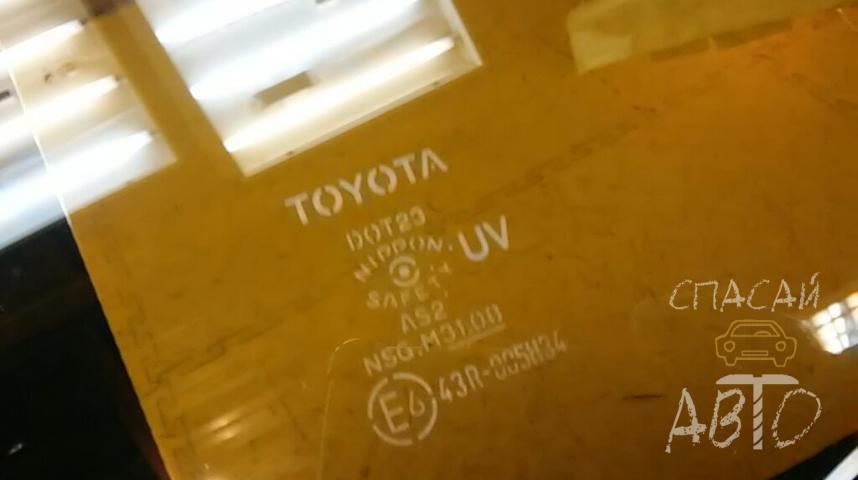 Toyota RAV 4 (40) Стекло кузовное глухое левое