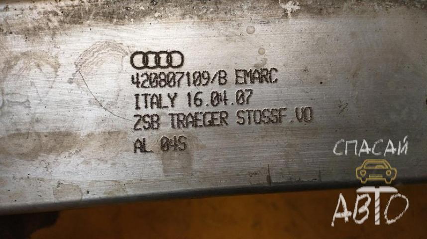 Audi R8 Усилитель переднего бампера