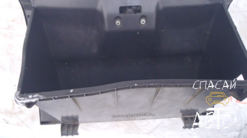 Mitsubishi Lancer (CS/Classic) Бардачок - OEM MR532676