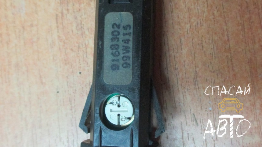 Volvo S80 Кнопка аварийной сигнализации - OEM 9168302