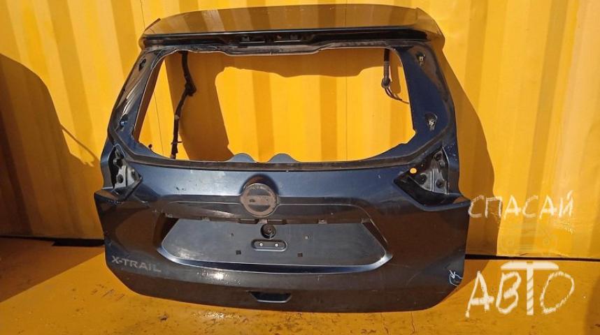 Nissan X-Trail (T32) Дверь багажника