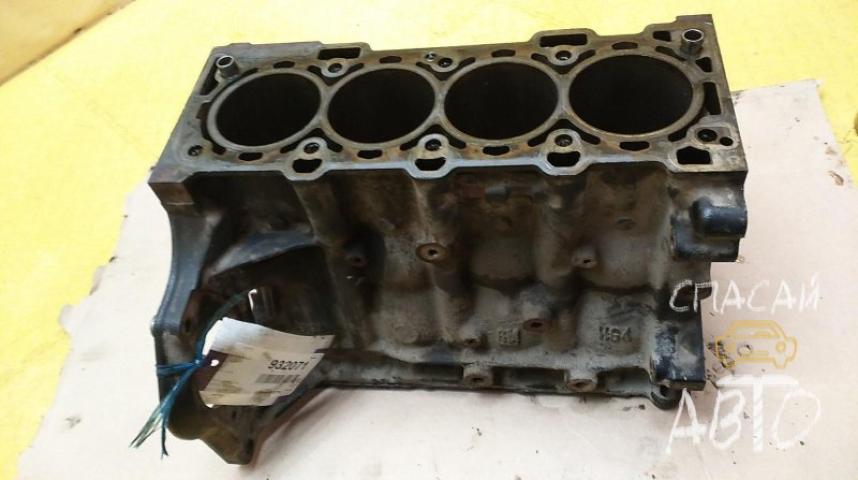 Opel Astra J Блок цилиндров ДВС