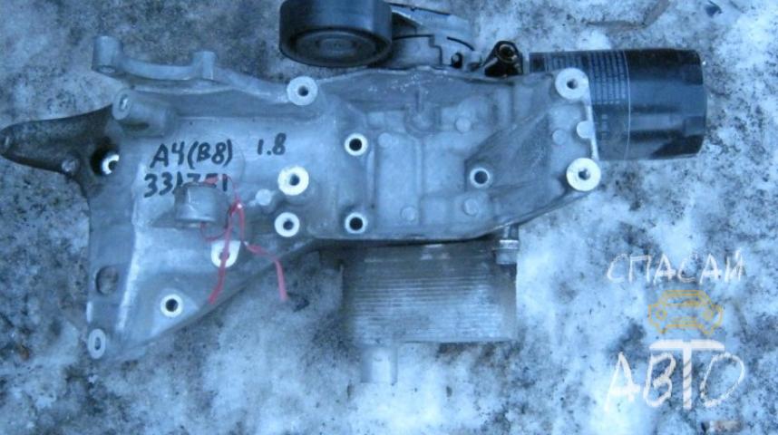 Audi A4 (B8) Кронштейн генератора