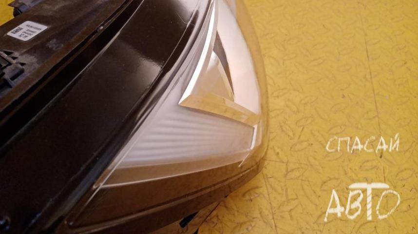 Audi A1 (8X) Фара правая