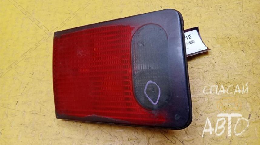 Audi A8 (4D) Фонарь задний