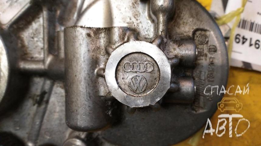 Skoda Octavia (A5 1Z-) Крышка двигателя