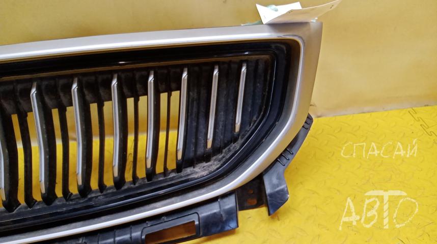 Geely Emgrand 7 (SS11) Решетка радиатора