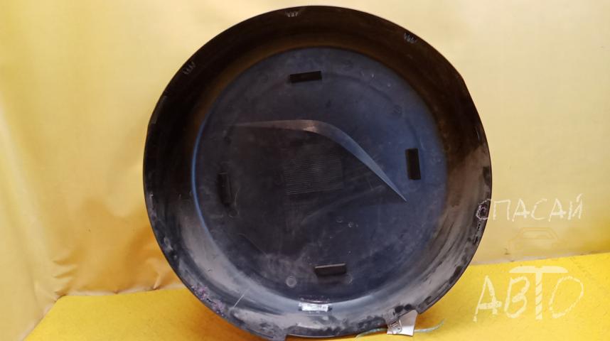 Toyota RAV 4 (30) Кожух запасного колеса