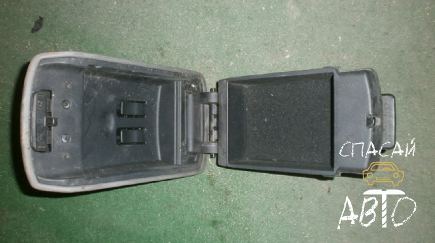 Mazda 3 (BK) Подлокотник - OEM B32H64420J02