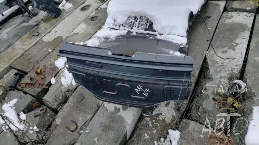 Audi A4 (B5) Панель задняя