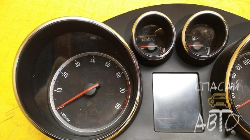 Opel Astra J Панель приборов