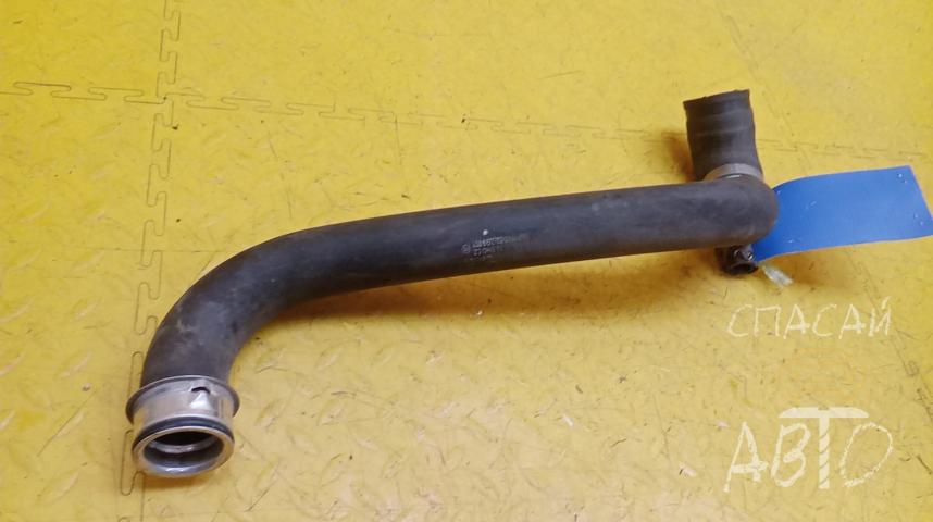 Mercedes-Benz W211 E-klasse Патрубок системы охлаждения