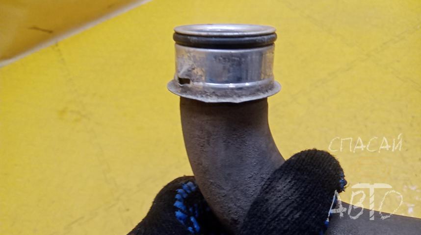 Mercedes-Benz W211 E-klasse Патрубок системы охлаждения