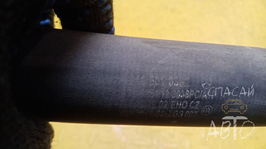 Mercedes-Benz W211 E-klasse Патрубок системы охлаждения