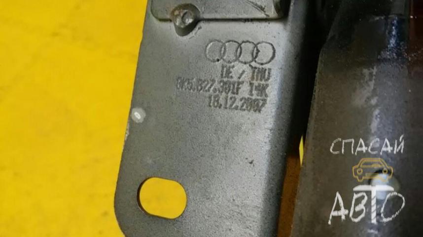 Audi A4 (B8) Петля багажника