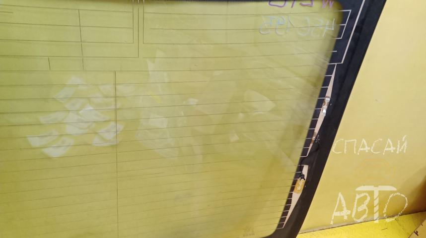 Mercedes-Benz W218 CLS Стекло заднее