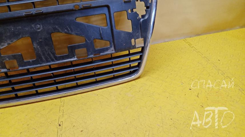 Audi A6 (C6,4F) Решетка радиатора
