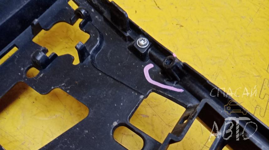 Audi A6 (C6,4F) Решетка радиатора