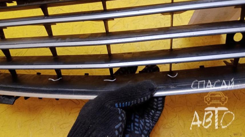 Opel Astra H / Family Решетка в бампер