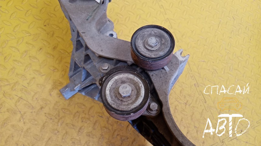 Nissan Almera (G15) Кронштейн генератора - OEM 688304373R