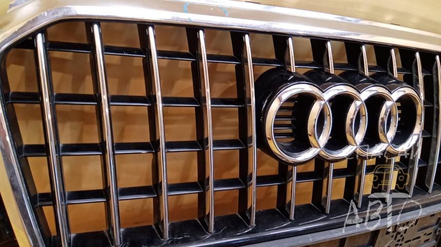 Audi Q5 Решетка радиатора