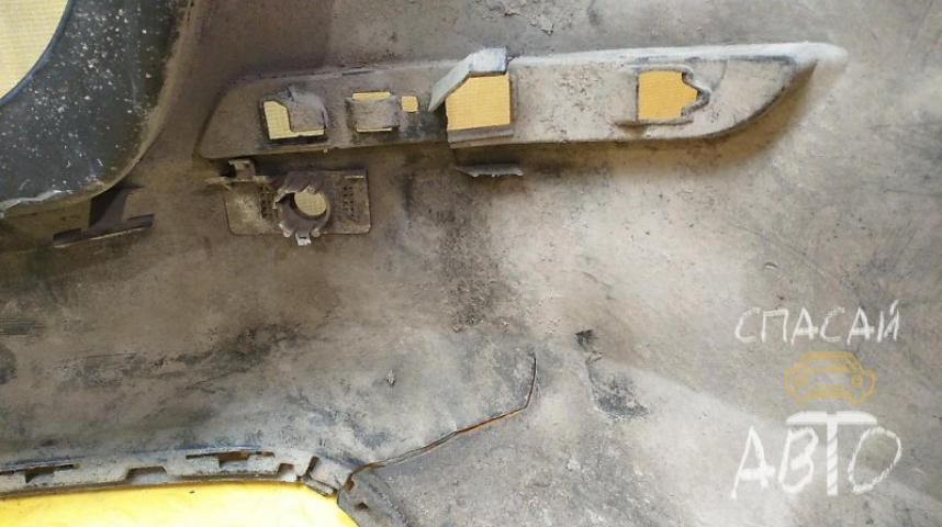Opel Astra J Бампер задний