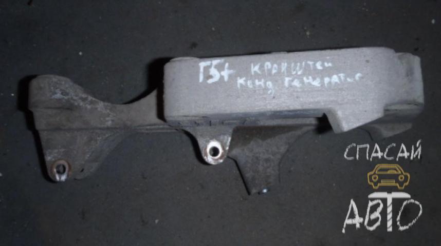 Volkswagen Golf 5 Plus Кронштейн генератора