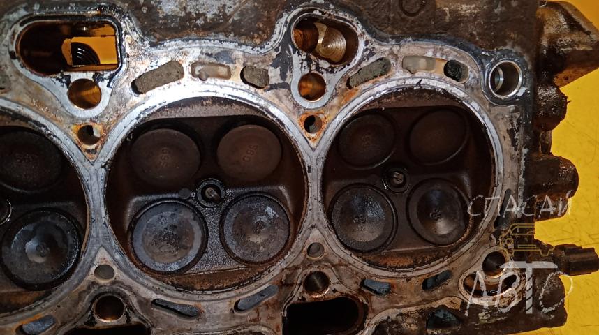 Mitsubishi Carisma (DA) Головка блока