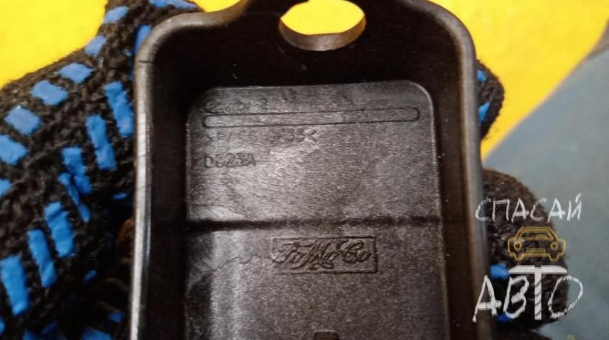 Ford Explorer Ручка открывания капота