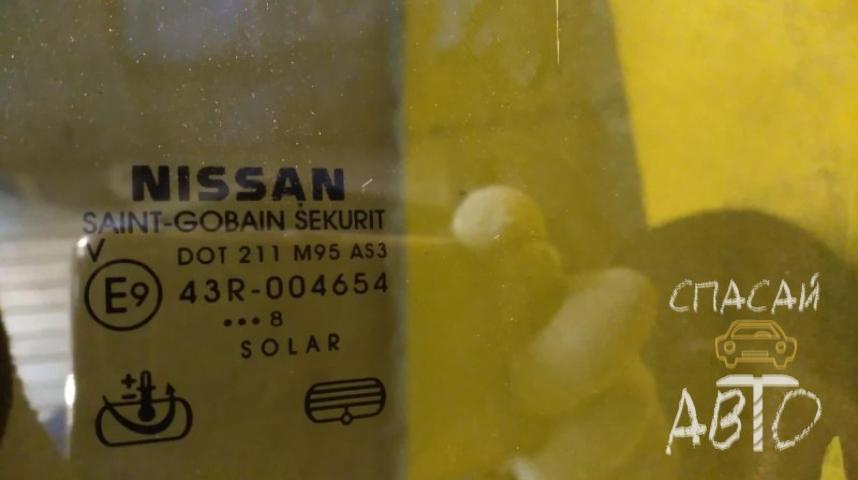 Nissan Navara (D40) Стекло двери задней правой