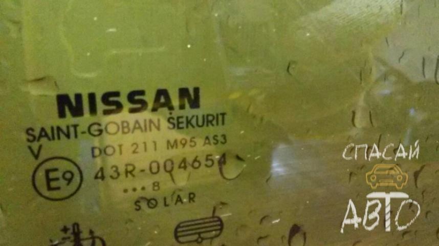 Nissan Navara (D40) Стекло двери задней правой