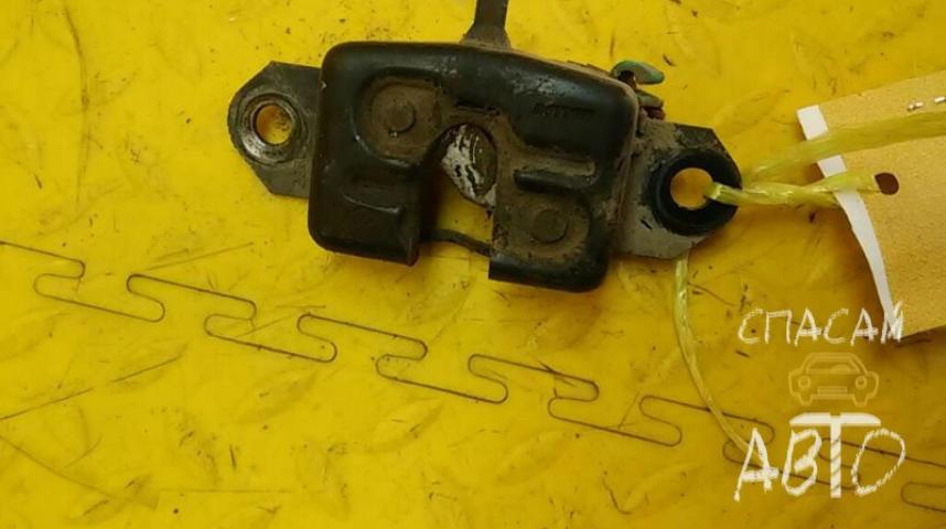 Nissan Navara (D40) Замок багажника