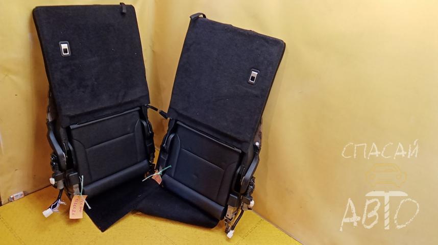 Toyota Land Cruiser (300) Сиденья (комплект)