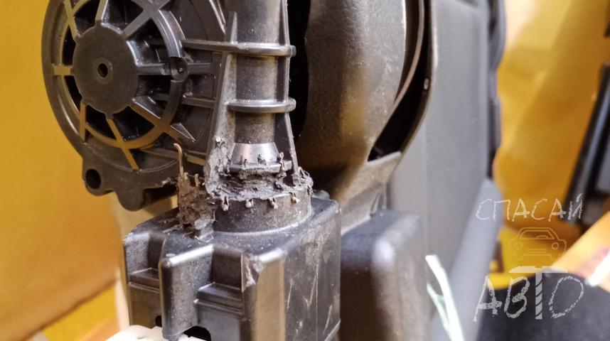 Toyota Land Cruiser (300) Сиденья (комплект)