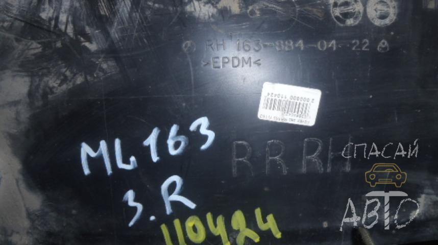 Mercedes-Benz W163 M-klasse (ML) Локер задний