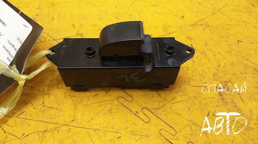 Mitsubishi L200 (KB) Кнопка стеклоподъемника - OEM MR587957