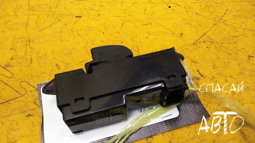 Mitsubishi L200 (KB) Кнопка стеклоподъемника - OEM MR587957