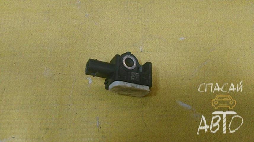 Audi A6 (C4) Датчик AIR BAG