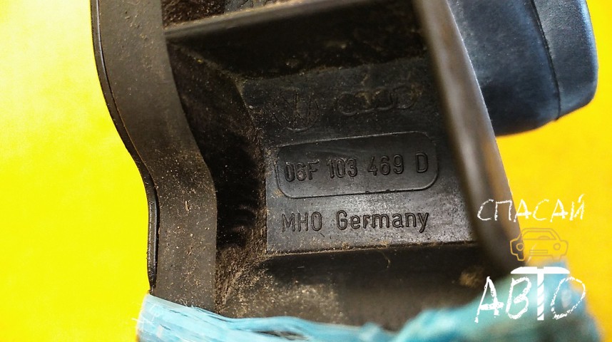 Volkswagen Passat (B6) Крышка двигателя - OEM 06F103469D