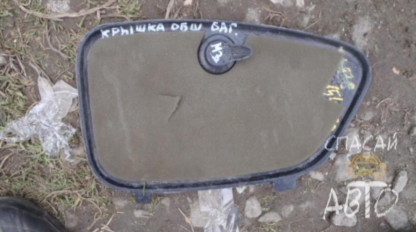 Mazda 3 (BK) Обшивка багажника