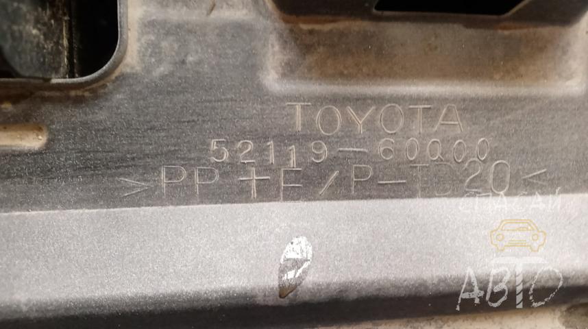 Toyota Land Cruiser (300) Бампер передний