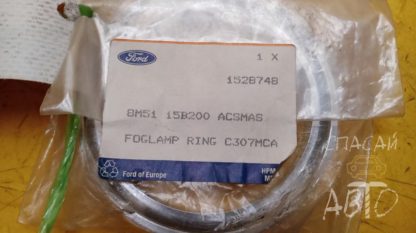 Ford Focus II Решетка в бампер