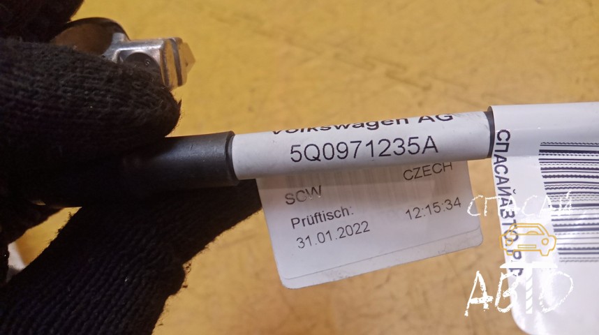 Skoda Octavia (A7) Провод - OEM 5Q0971235A