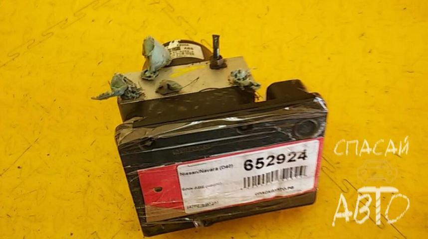 Nissan Navara (D40) Блок ABS (насос)