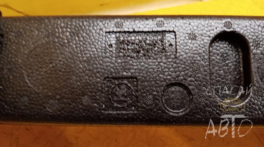 Skoda Rapid Наполнитель переднего бампера