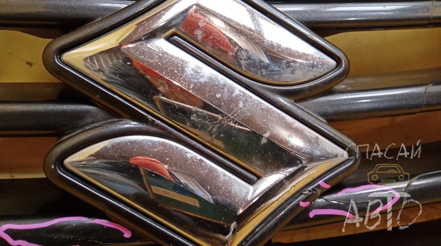 Suzuki SX4 II Решетка радиатора