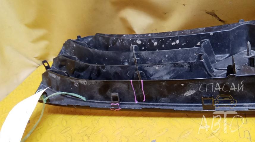 Suzuki SX4 II Решетка радиатора