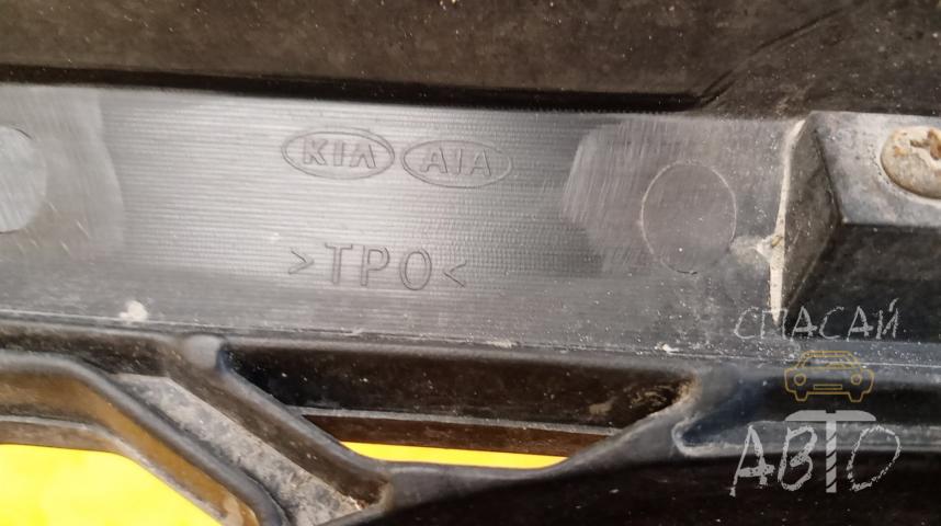 KIA RIO II Решетка радиатора