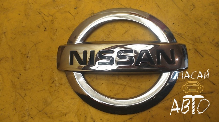 Nissan Almera (G15) Эмблема - OEM 84890EW000