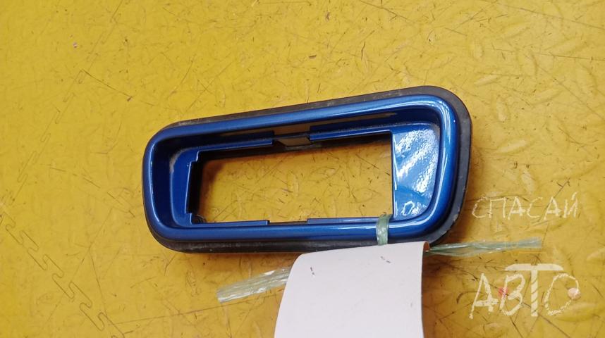 Mitsubishi ASX Кронштейн фары